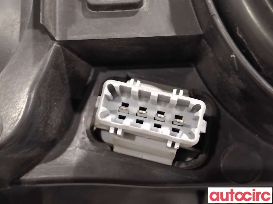 Frontlykt venstre halogen til Volvo V70 2000-2004 (Type II, Fase 1)  (VOLVO|8693567|89007907)