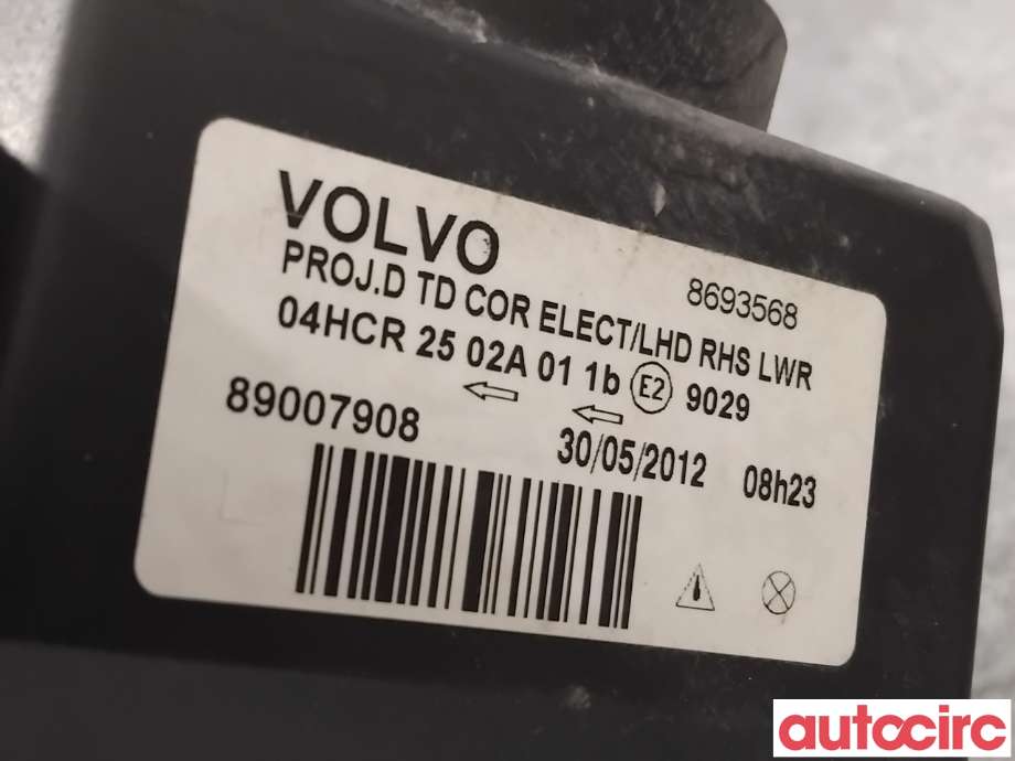 Frontlykt høyre halogen til Volvo V70 2000-2004 (Type II, Fase 1) (VOLVO|8693568|89007908)