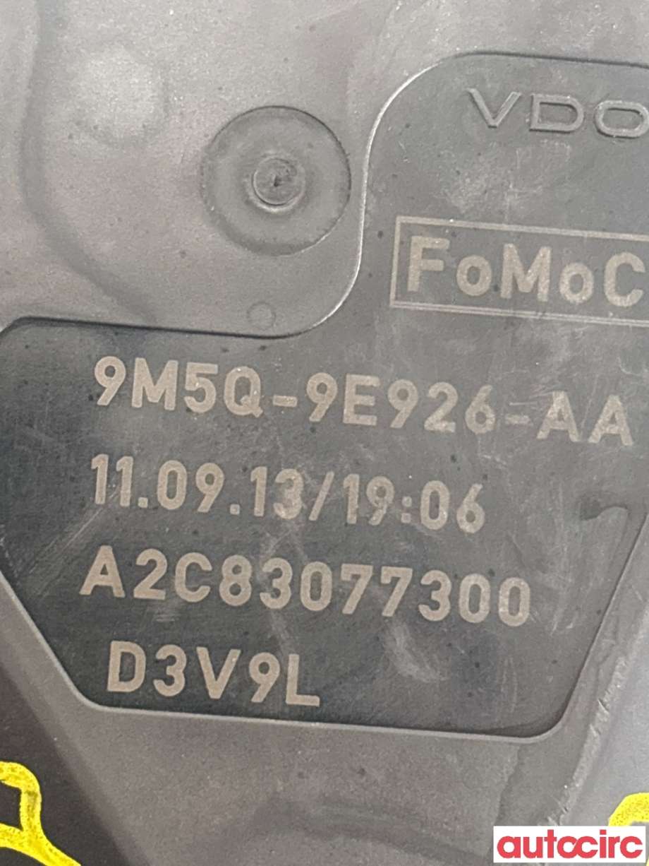 Spjeldhus til Ford Kuga 2013-2019  (FORD|1700259|A2C83077300|9M5Q-9E926-AA)