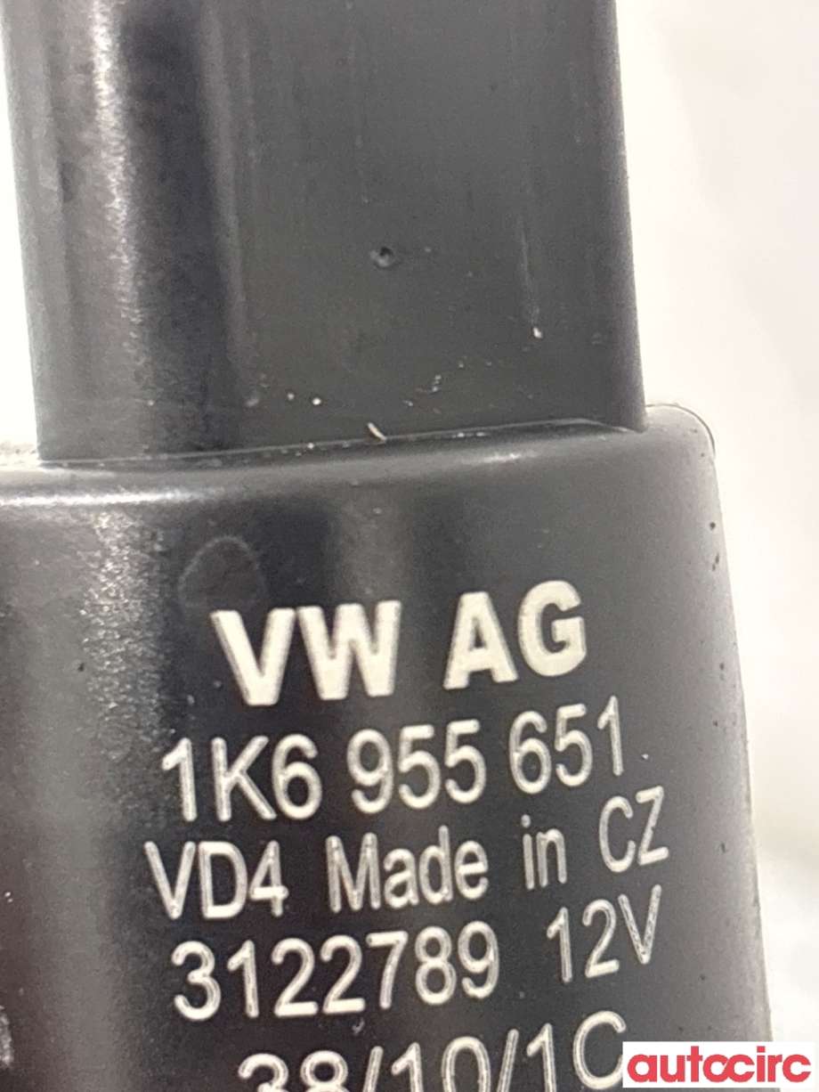 Spylerpumpe foran til VW Golf VI 2008-2012  (VOLKSWAGEN|1K6955651)