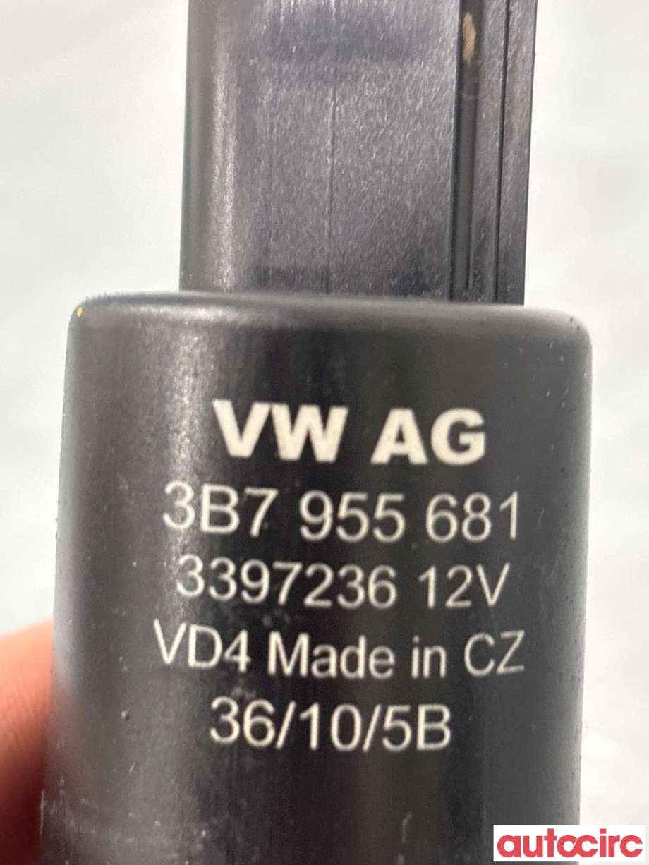 Spylerpumpe til VW Golf VI 2008-2012  (VOLKSWAGEN|3B7955681)
