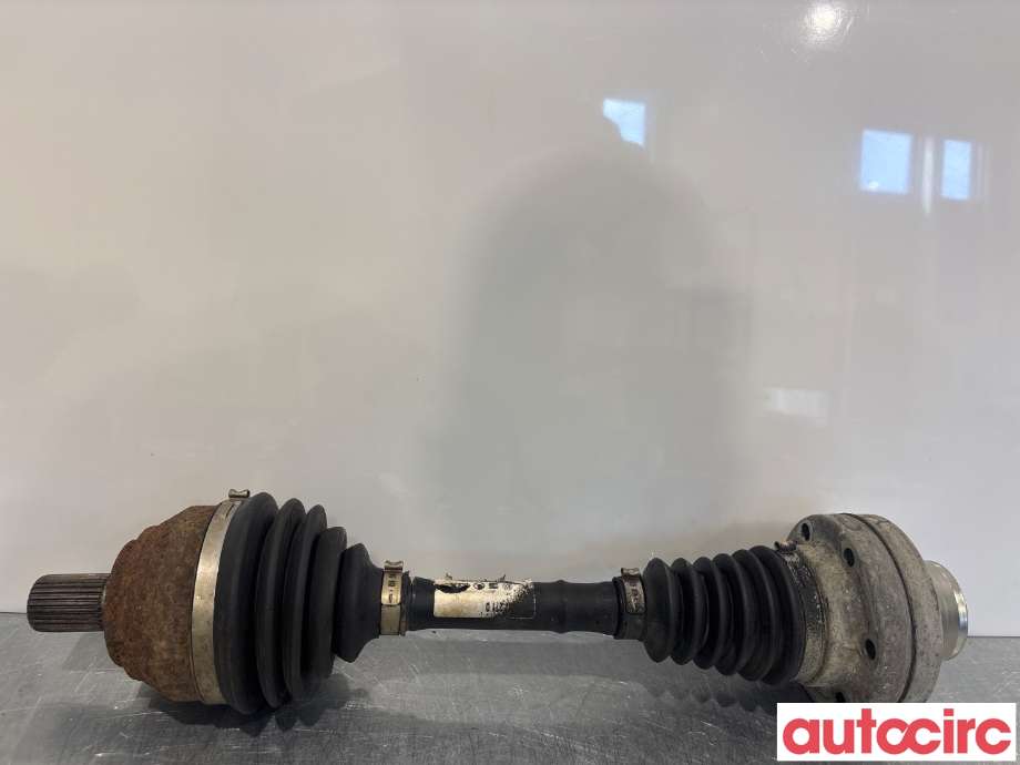 Drivaksel venstre foran til VW Amarok 2010-2016 (Type I, Fase 1) (VOLKSWAGEN|2H0407271D|)