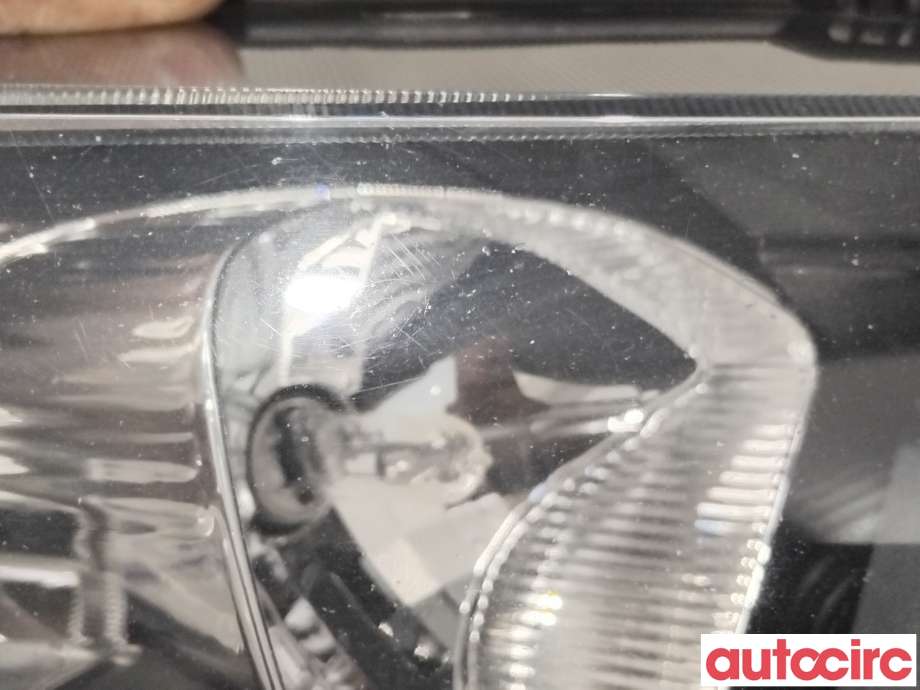 Frontlykt høyre halogen til Ford Transit Connect 2013-2018 Type II, Fase 1  (FORD|1827688|90036438|DT11-13W029DC)