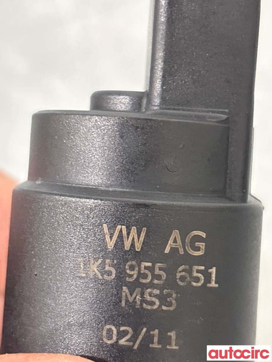 Spylerpumpe foran til VW Jetta 2011-->>  (VOLKSWAGEN|1K5955651|)