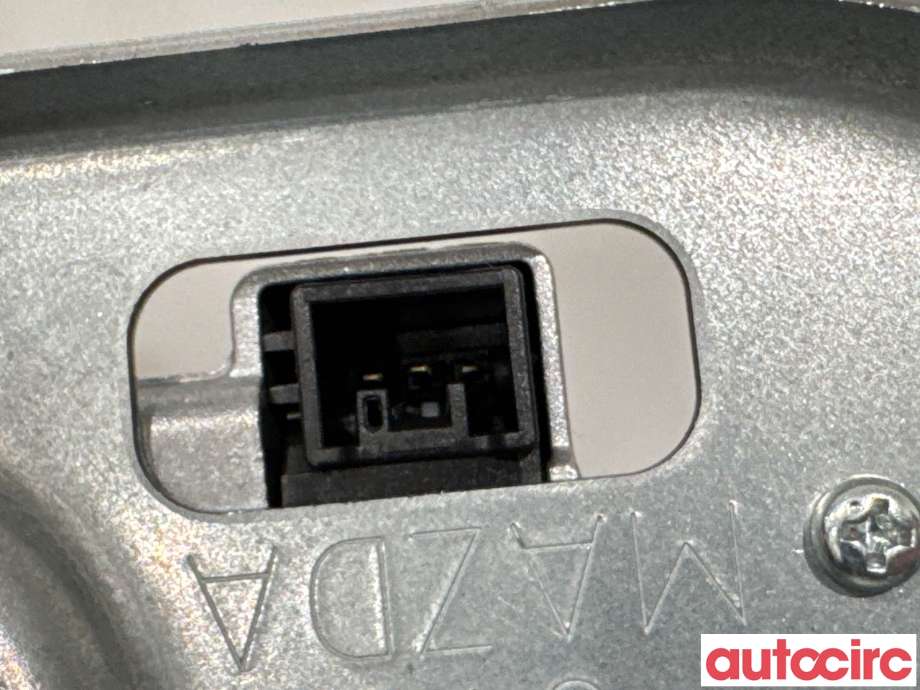Viskermotor bakrute til Mazda CX-3 2015-2022  (MAZDA|D10E-67-450|)