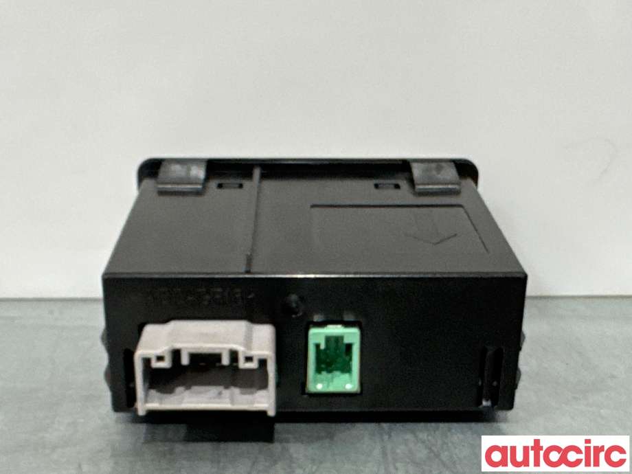 Diverse deler til Mazda CX-3 2015-2022  (MAZDA|D09H-66-9U0B||D09H-669U0)