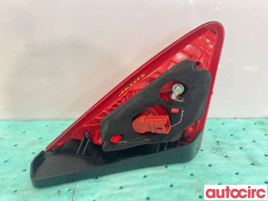 Baklykt venstre indre til Peugeot 3008 2009-2016 (Type I) (PEUGEOT|6350HE|9683460980)