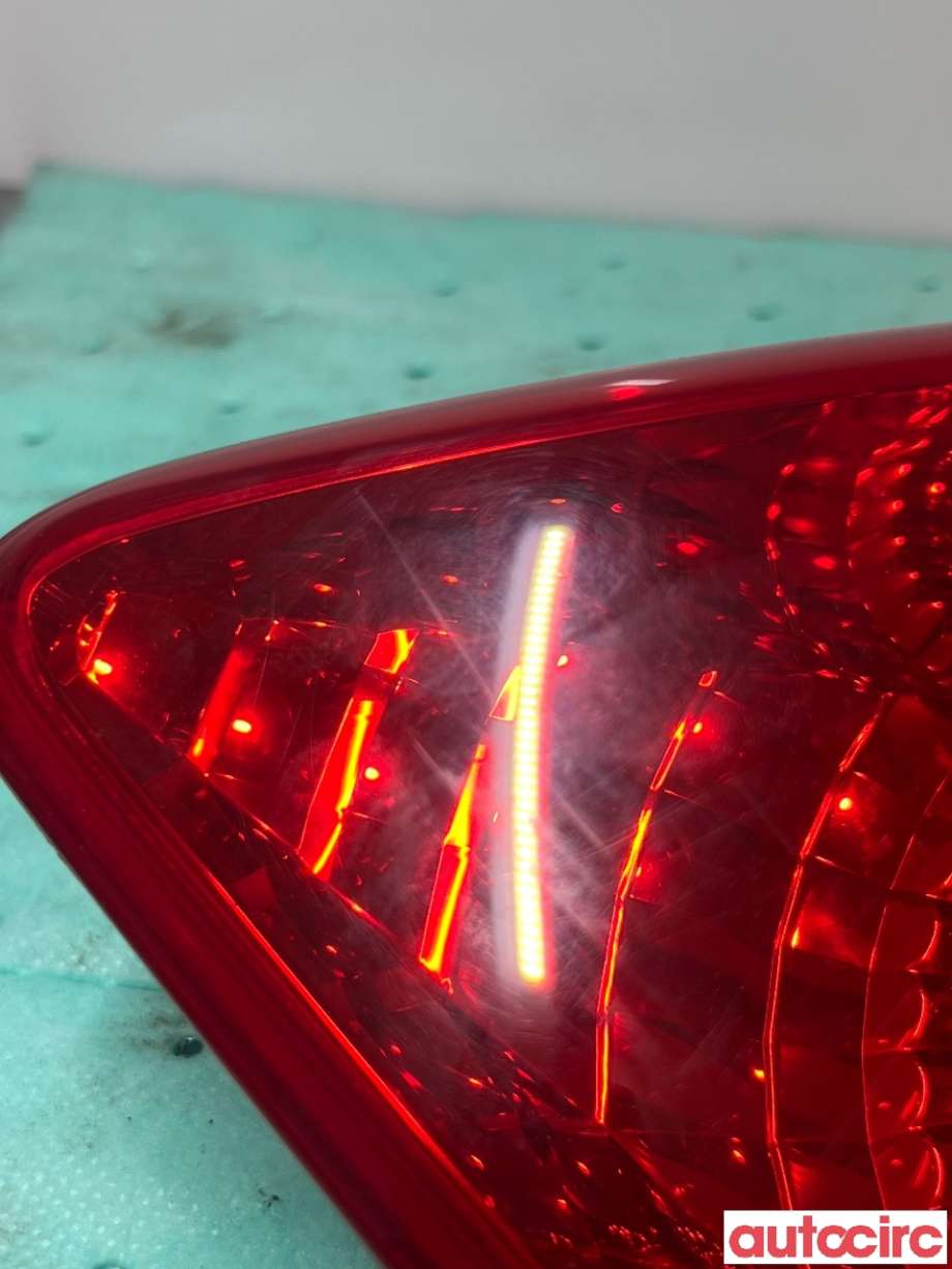 Baklykt venstre indre til Peugeot 3008 2009-2016 (Type I) (PEUGEOT|6350HE|9683460980)