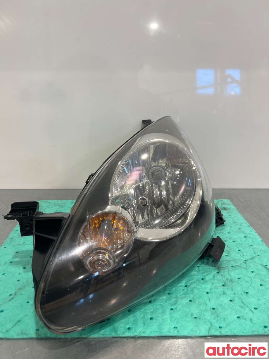 Frontlykt venstre halogen til Toyota Aygo 2005-2014 (Type I) (TOYOTA|811700H011|81150-0H070)