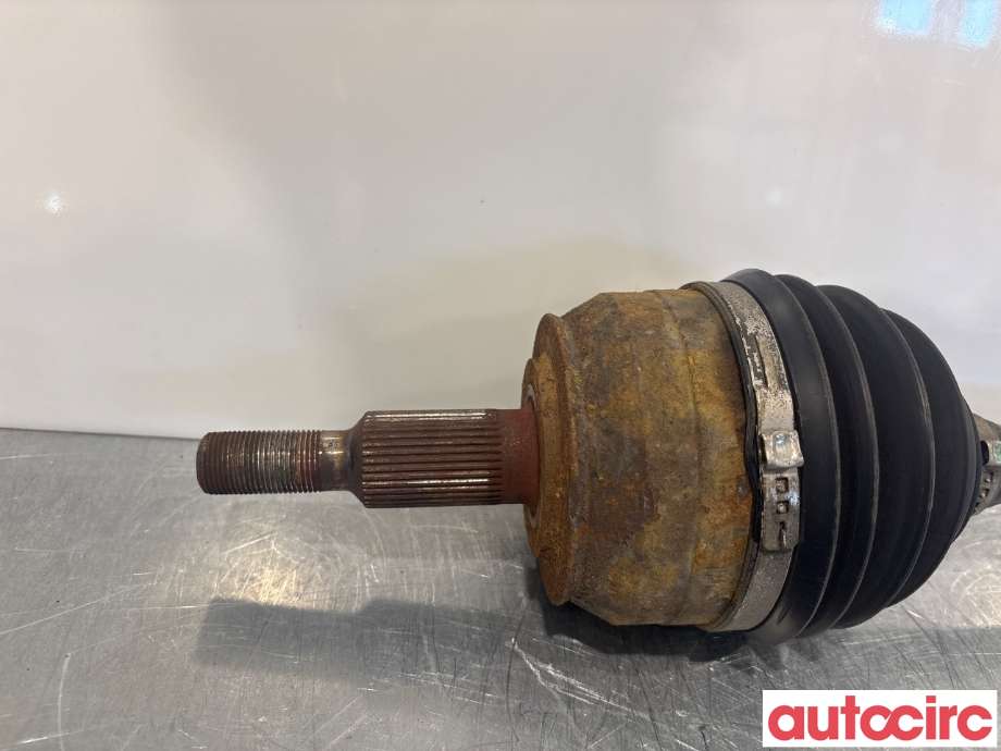 Drivaksel høyre foran til VW Transporter / Caravelle 2003-2009 (Fase 1) (T5) (T5) (VOLKSWAGEN|7H0407272BN||7H0407272BG)