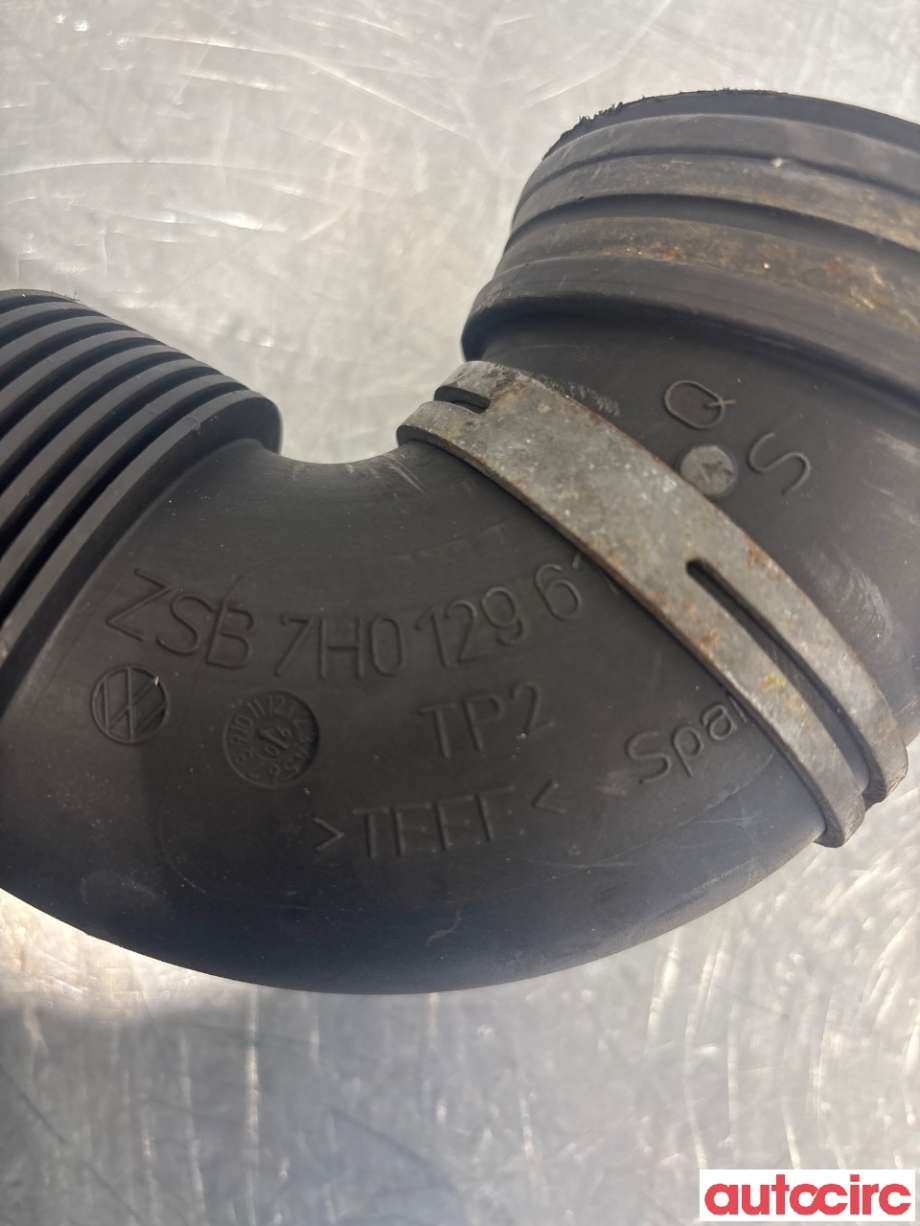 Luftslange innsug til VW Transporter / Caravelle 2003-2009 (Fase 1) (T5) (T5) (VOLKSWAGEN|7H0129615S|)