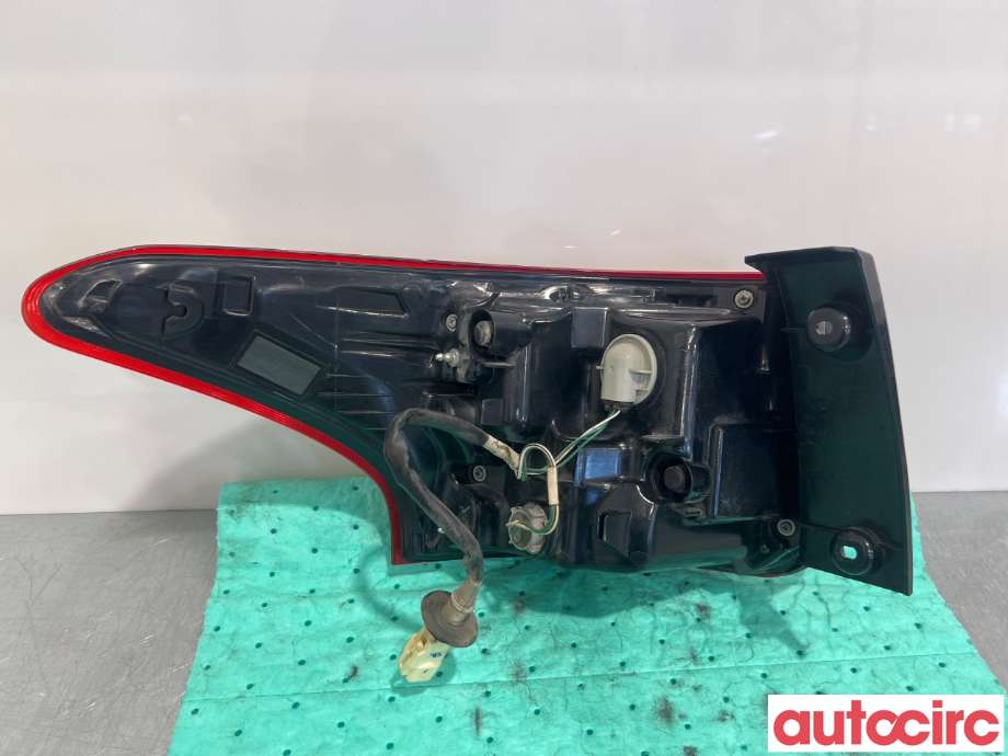 Baklykt høyre til Mitsubishi Outlander 2015-->> (Type III, Fase 2) (MITSUBISHI|8330A998|)