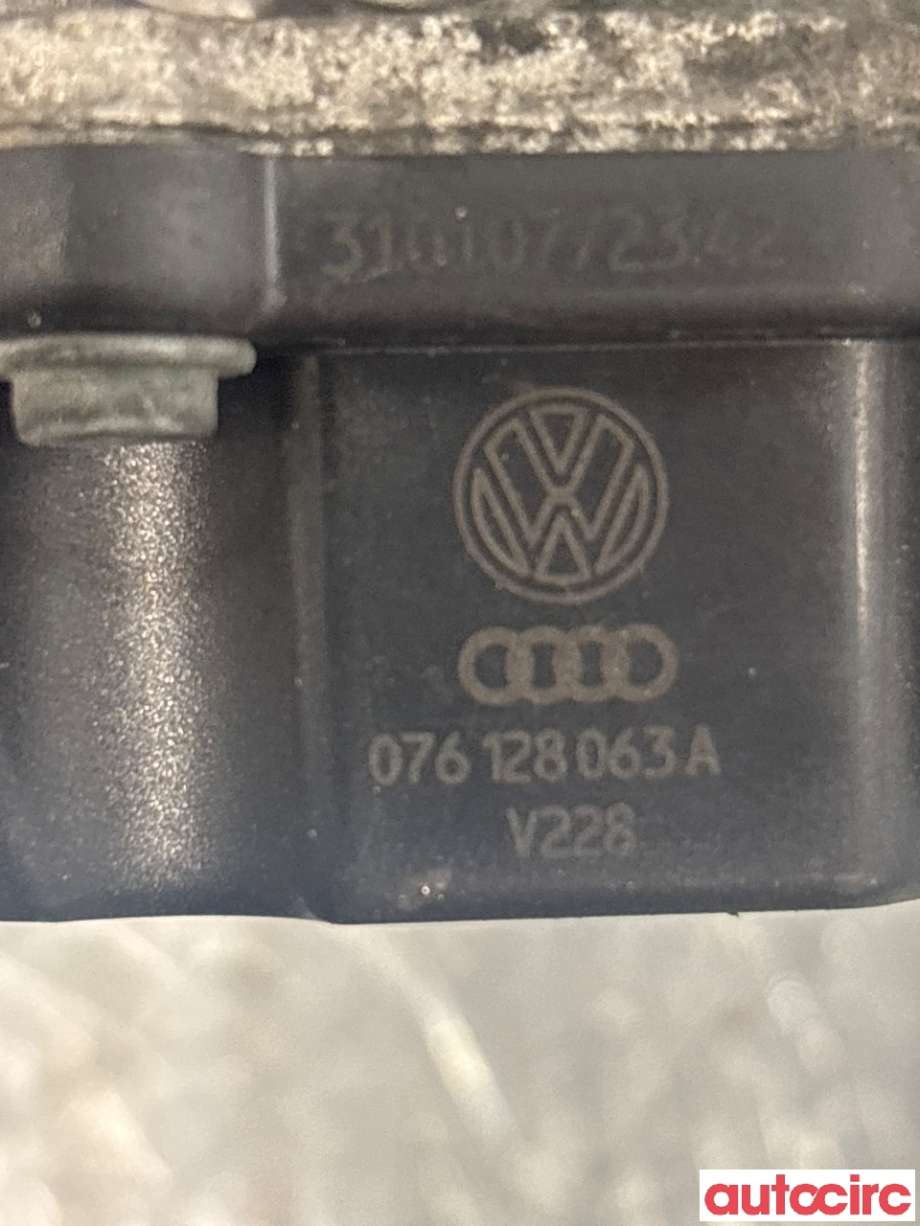 Spjeldhus til VW Transporter / Caravelle 2003-2009 (Fase 1) (T5) (T5) (VOLKSWAGEN|076128063A|A2C53098068)