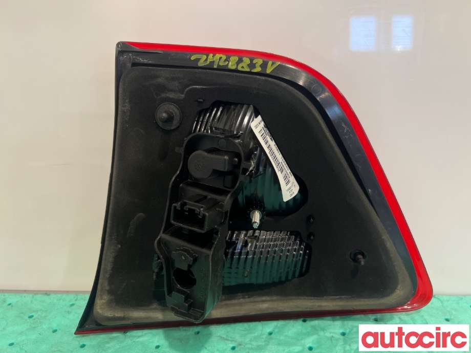 Baklykt venstre indre til Ford C-Max 2010-2015 (Type II, Fase 1)  (FORD|1767544|AM5113A603BE)