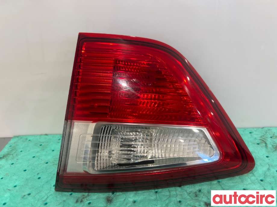 Baklykt høyre indre til Ford C-Max 2010-2015 (Type II, Fase 1) (FORD|1861698|AM5113A602BE)