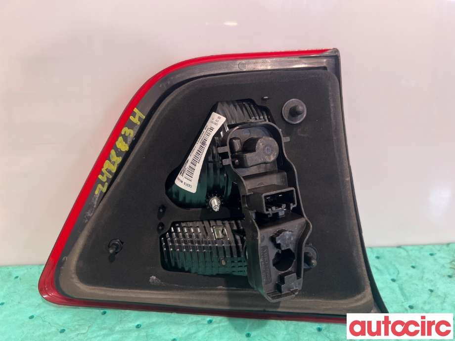 Baklykt høyre indre til Ford C-Max 2010-2015 (Type II, Fase 1) (FORD|1861698|AM5113A602BE)