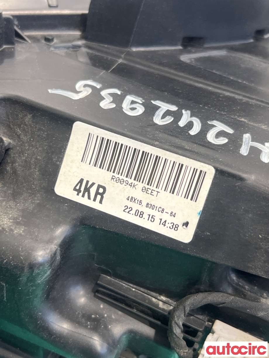 Frontlykt høyre halogen til Mitsubishi Outlander 2015-->> (Type III, Fase 2)  (MITSUBISHI|8301C864|)