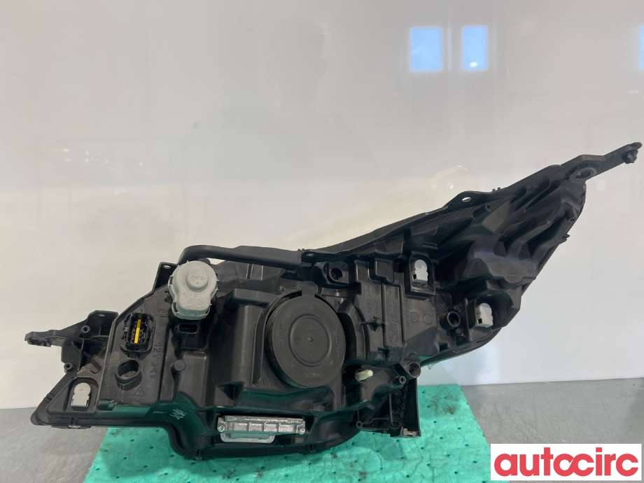 Frontlykt høyre halogen til Peugeot 508 2011-2014 (Type I, Fase 1)  (PEUGEOT|6206W5|9687580580)