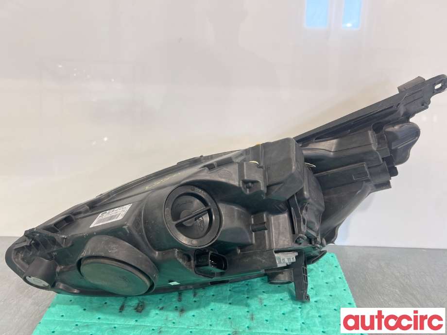 Frontlykt høyre halogen til Ford C-Max 2010-2015 (Type II, Fase 1)  (FORD|1801884|AM5113D154AE)