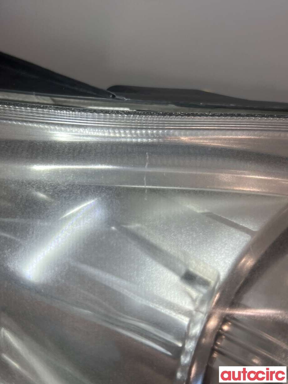 Frontlykt høyre halogen til Ford C-Max 2010-2015 (Type II, Fase 1)  (FORD|1801884|AM5113D154AE)