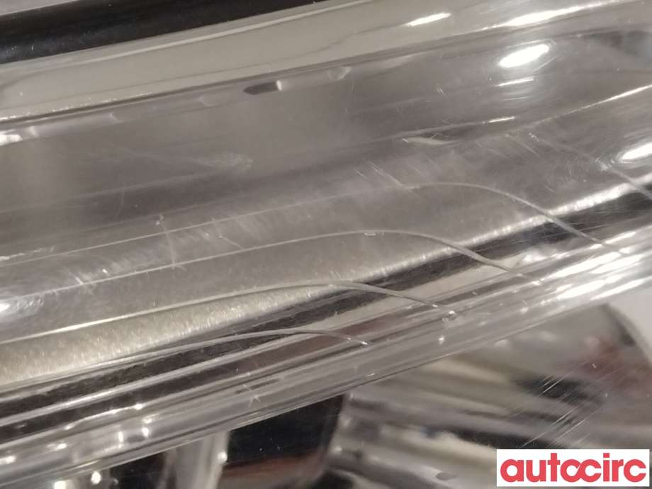 Frontlykt høyre halogen til Mitsubishi Outlander 2012-2015 (Type III, Fase 1) (MITSUBISHI|8301C204)