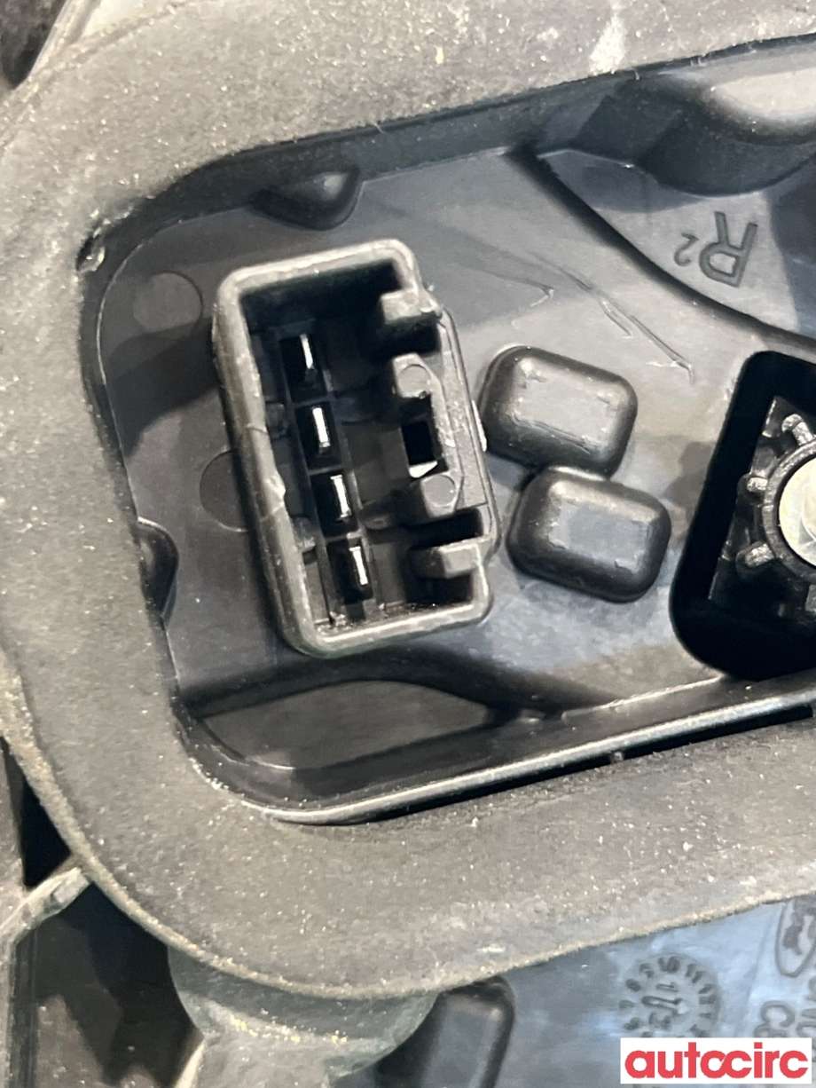 Baklykt høyre til Ford C-Max 2010-2015 (Type II, Fase 1) (FORD|1767526|AM51-13404-BF)