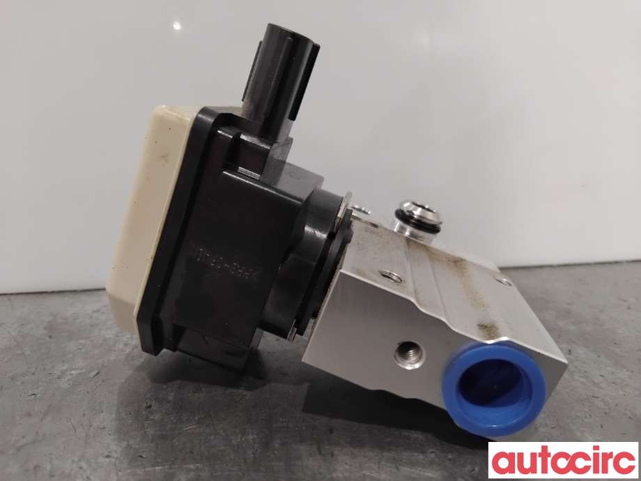 Diverse deler til Toyota bZ4X 2022-->>  (TOYOTA|8851542140|447520-0373|)