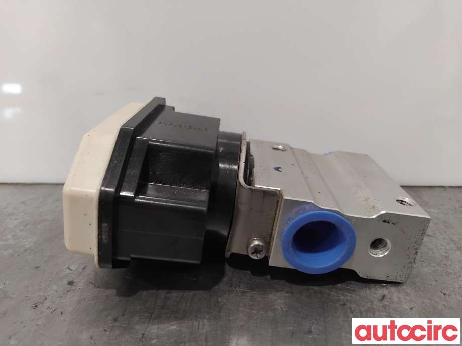 Diverse deler til Toyota bZ4X 2022-->> (TOYOTA|8851542150|447520-0363|)