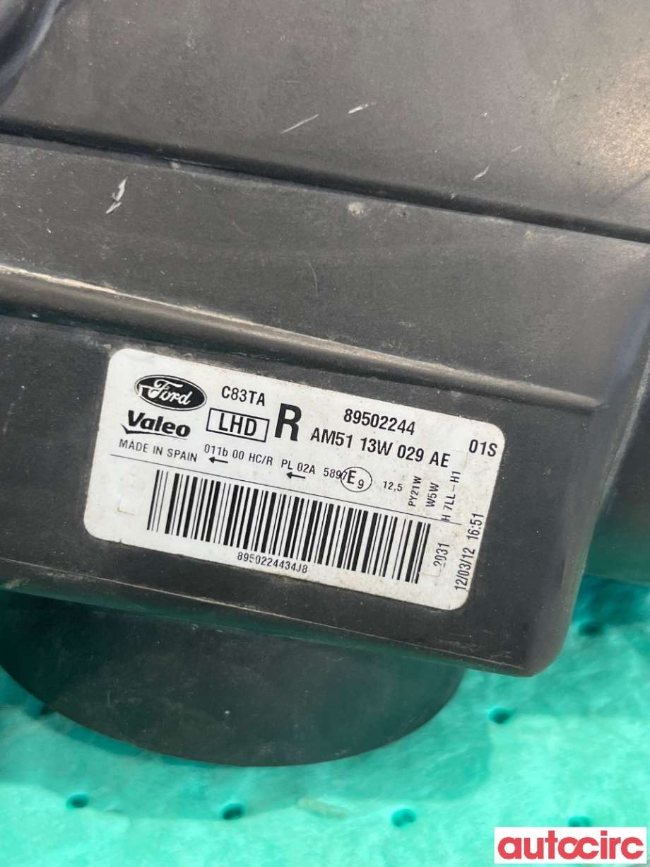 Frontlykt høyre halogen til Ford C-Max 2010-2015 (Type II, Fase 1)  (FORD|1787127|AM51-13W029-AE)