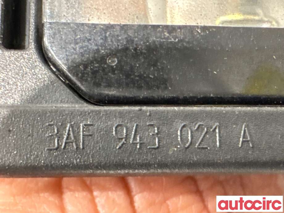 Skiltlys til VW Touran 2010-2015 (Type I, Fase 3)  (VOLKSWAGEN|3AF943021A|)