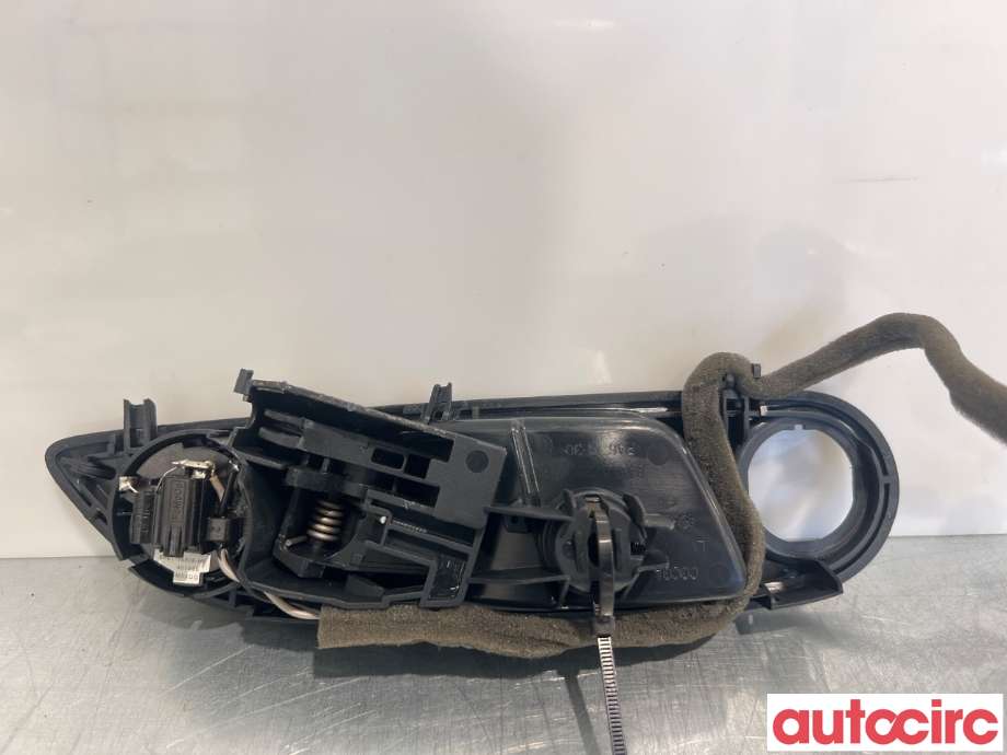 Dørhåndtak inv venst foran til Ford Fiesta 2008-2012 (Type VI, Fase 1)  (FORD|1686126|8A61-A22601-AFW)