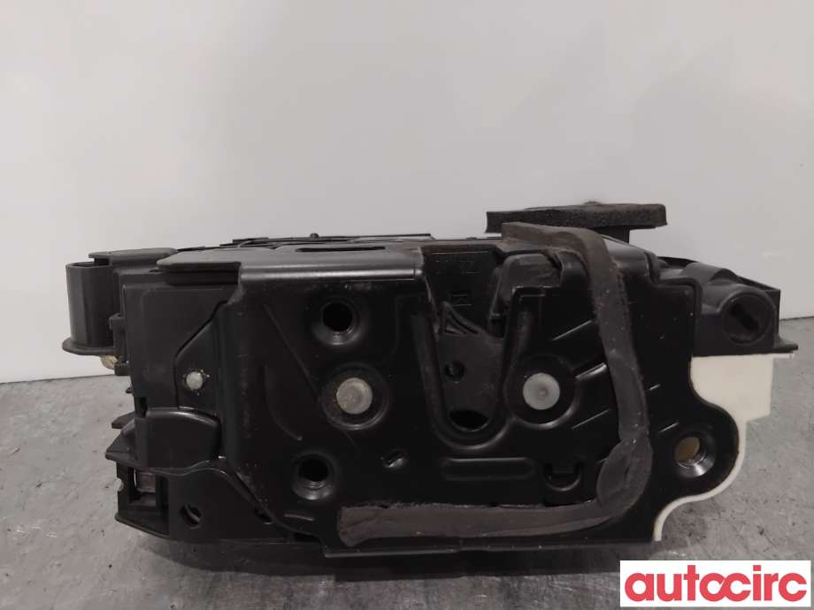 Dørhåndtak utv høyre foran til VW Golf VII 2012-2017 (Fase 1) (VOLKSWAGEN|5G0837206Q|5N0839885H|5G0837206R)