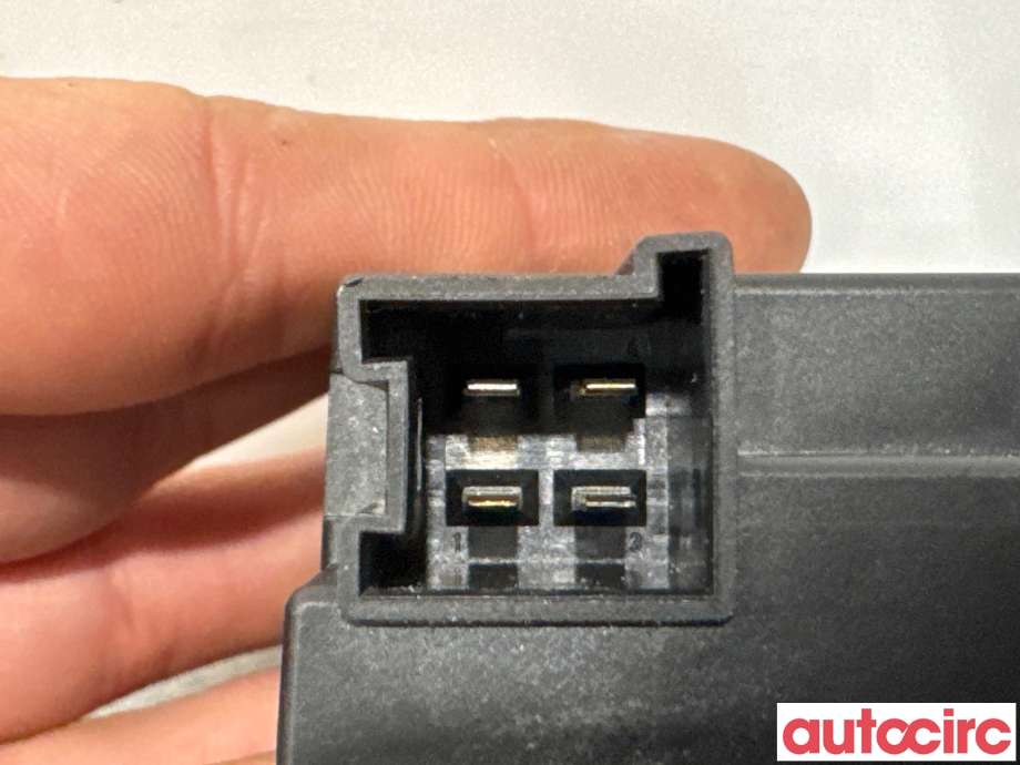 Styreenhet drivstoffpumpe til Mercedes E-Klasse 2009-2013 (Fase 1) (W212) (W212) (MERCEDES|A0009003101|5WK11555EBF|A2129000306)