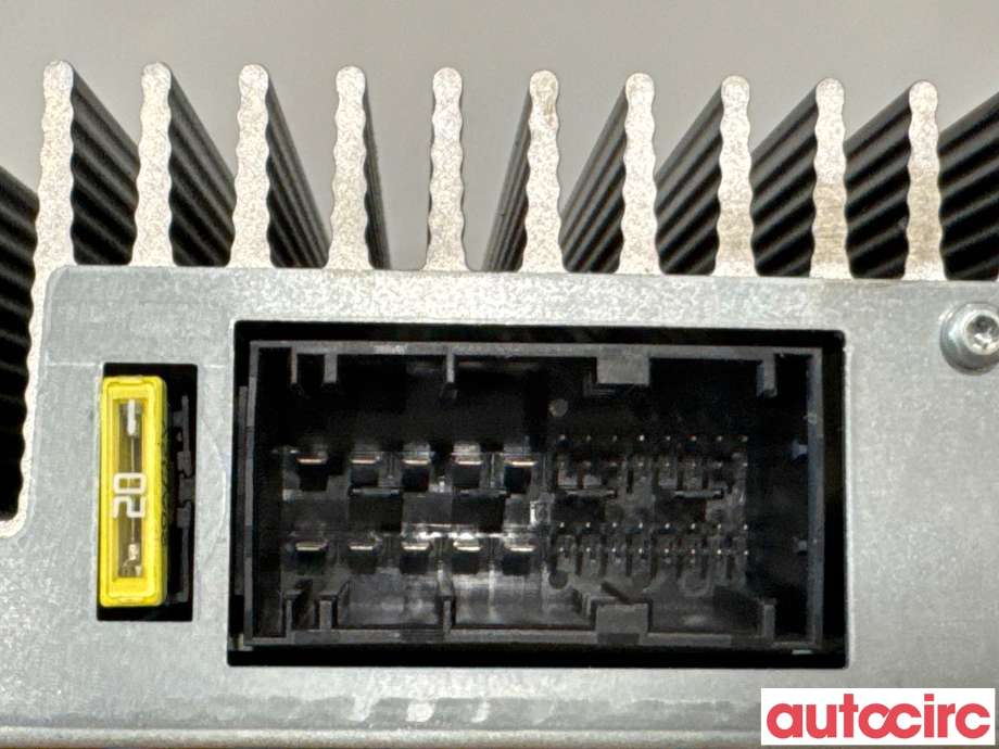 Bilstereo forsterker til BMW X5 2007-2013 (E70) (E70) (BMW|65122622681|AMPH70|65129133913)