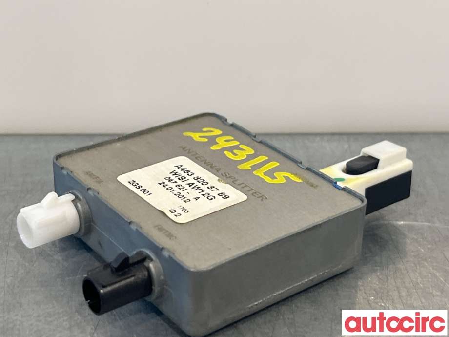 Antenne forsterker til Mercedes C-Klasse 2011-2014 (Fase 2) (W204) (W204) (MERCEDES|A4638203789)
