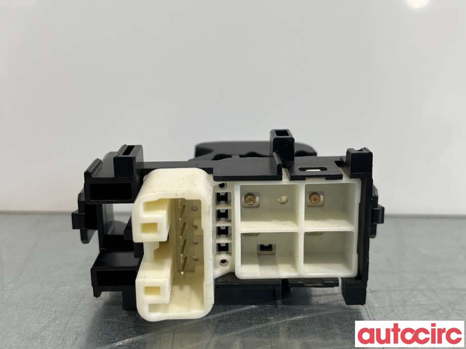 Bryter ruteheis til Toyota RAV4 2013-2015 (Type IV, Fase 1)  (TOYOTA|848100D030|8481052030)
