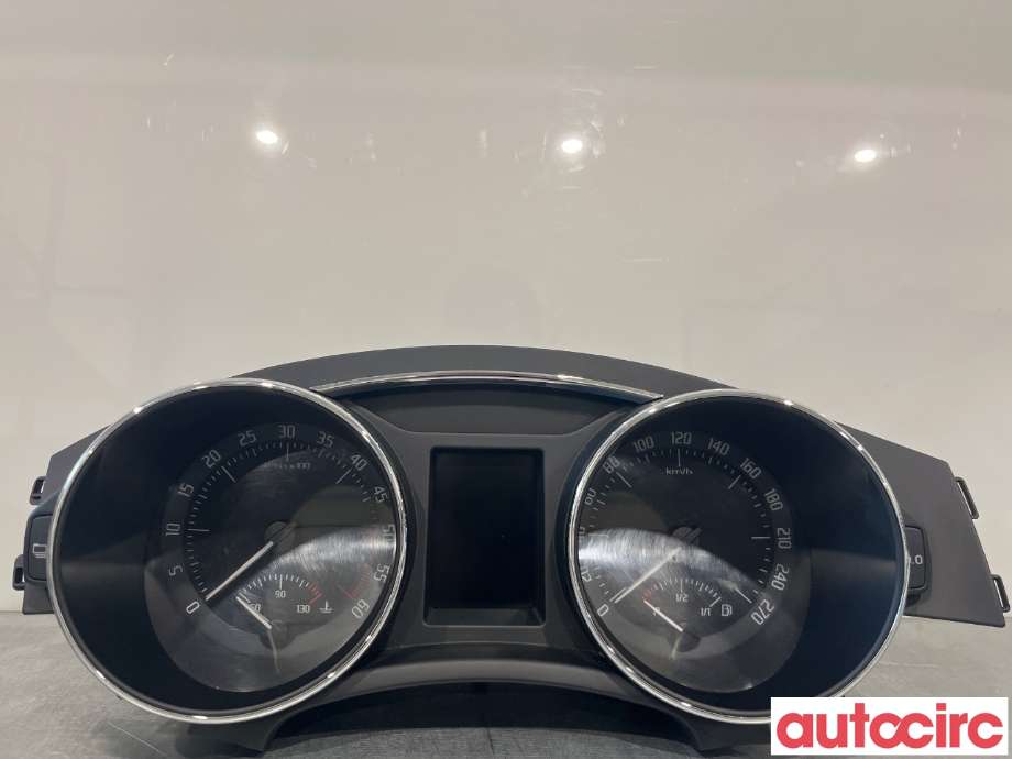 Instrumentpanel til Škoda Superb 2008-2015 (Type II) (SKODA|3T1920841D)
