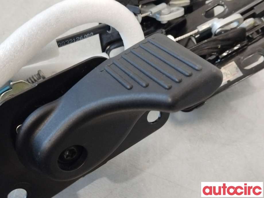 Diverse deler til Peugeot Partner 2019-->> (Type III)  (PEUGEOT|9832090680|)