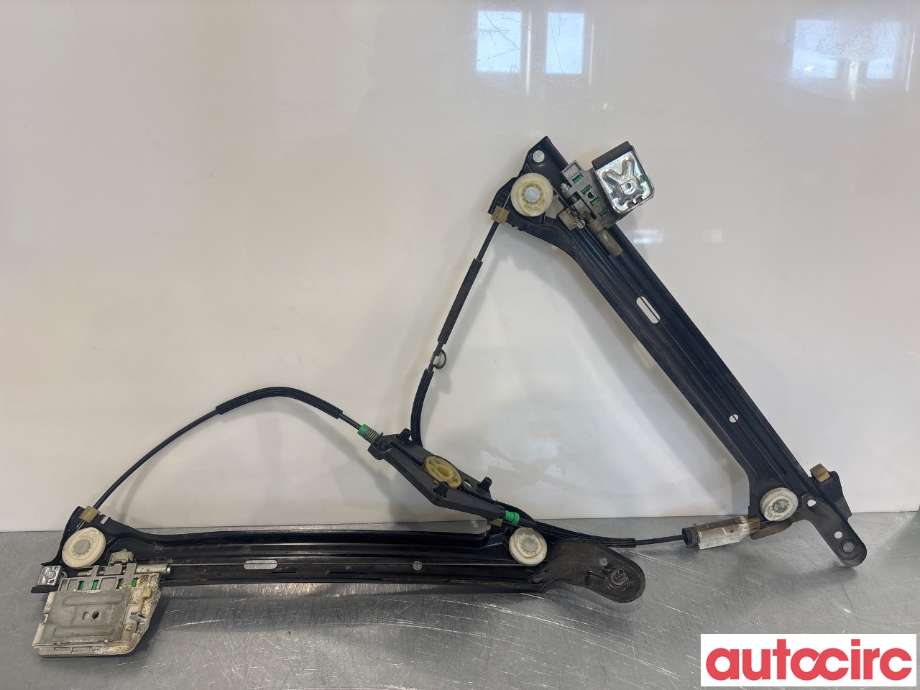 Ruteheis høyre foran til Audi A5 2007-2016 (Type I)  (AUDI|8T8837462|)
