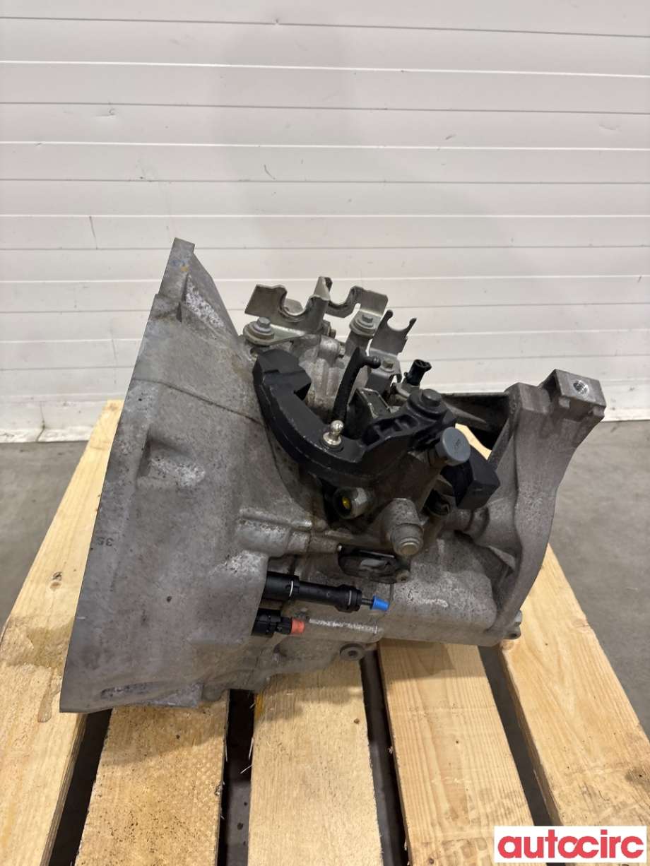 Girkasse manuell 6-trinn til Ford Focus 2014-2018 (Type III, Fase 2)  (FORD|2255924||CV6R-7002-PG)
