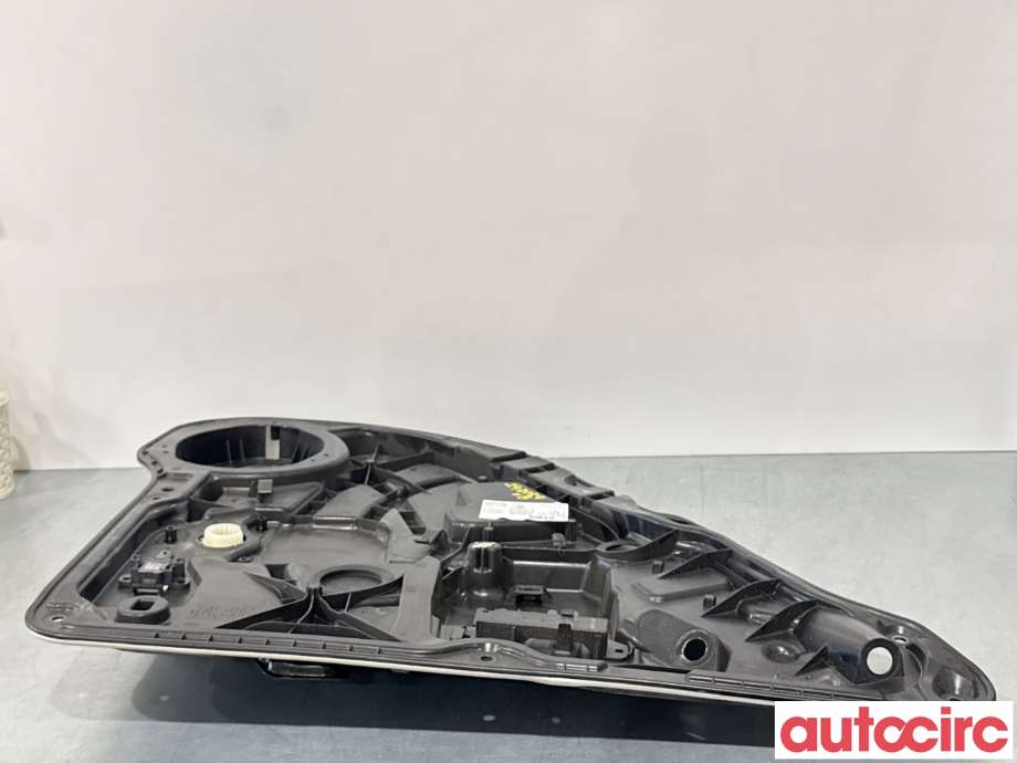 Ruteheis til Mercedes GLE 2015-2018 (Fase 2) (W166) (W166) (MERCEDES|A1667308901|)