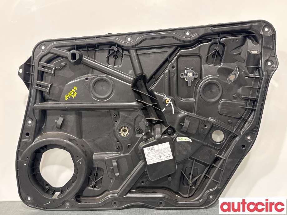 Ruteheis til Mercedes GLE 2015-2018 (Fase 2) (W166) (W166) (MERCEDES|A1667201202|)