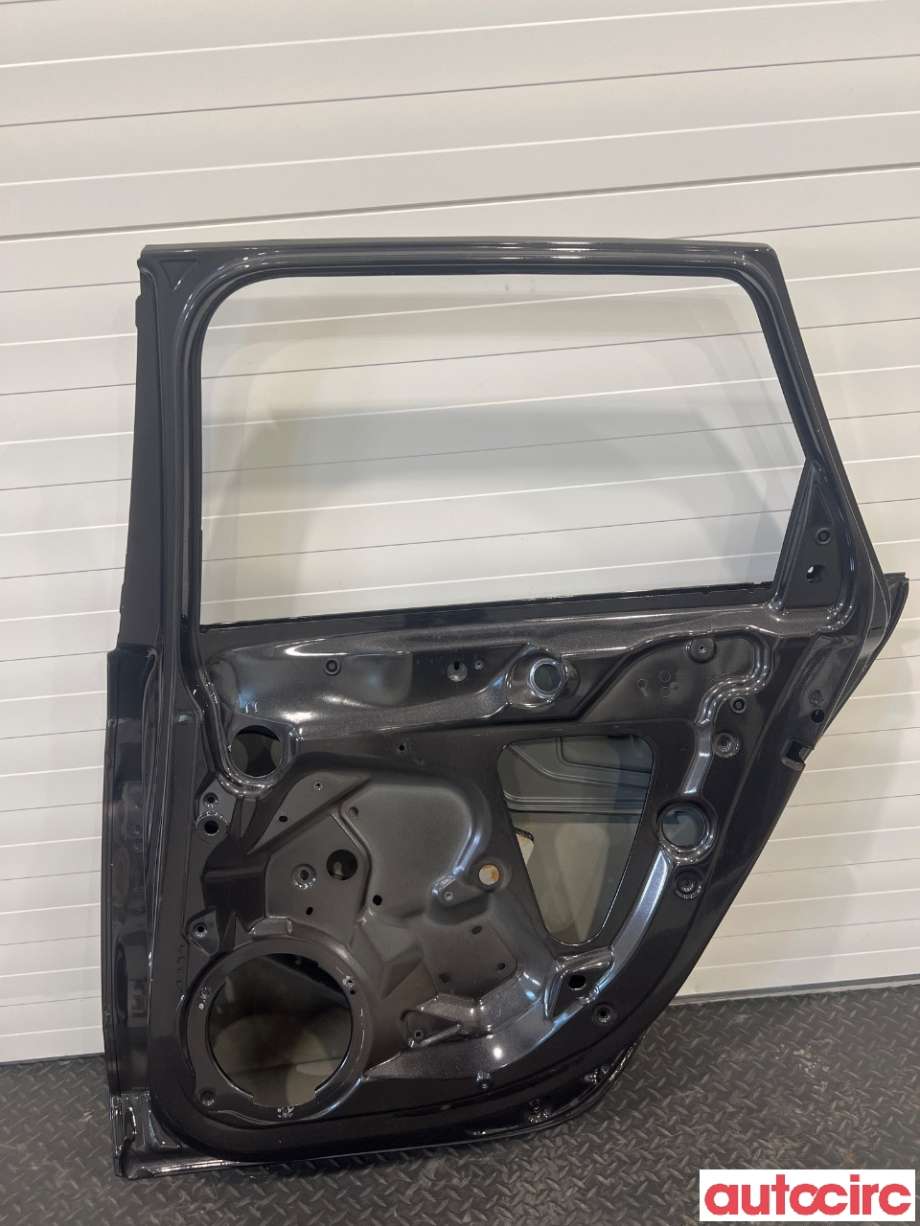 Dør høyre bak til Audi A4 2007-2014 (Type IV) (B8) (B8) (AUDI|8K9833052D|)