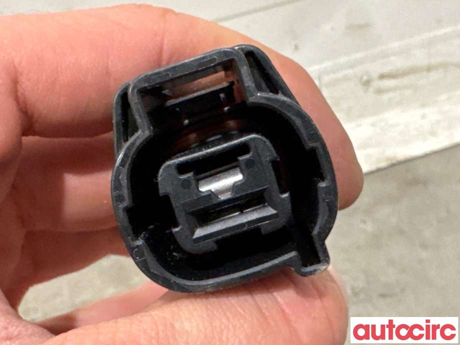 Kabel høy volt (HV) hybrid til Toyota Yaris Cross (SUV) 2021-->>  (TOYOTA|821H1K0040||82815-K0330)