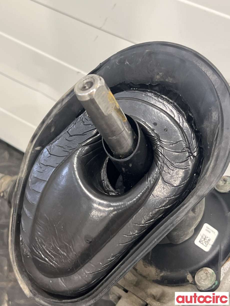 Tannstang elektrisk til Volvo V40 2012-2019  (VOLVO|36012705|31678011)