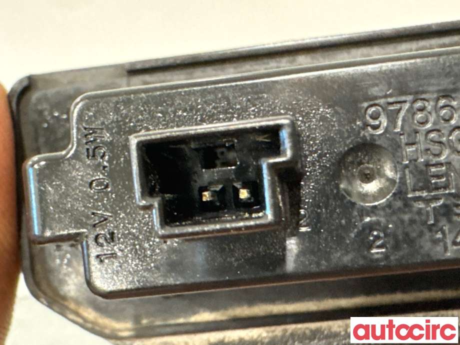 Skiltlys til Tesla Model 3 2018-2023 (Fase 1)  (TESLA|1449730-00-B|)