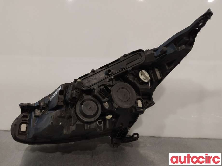 Frontlykt høyre halogen til Peugeot 208 2012-2019 (Type I) (PEUGEOT|9810805880)
