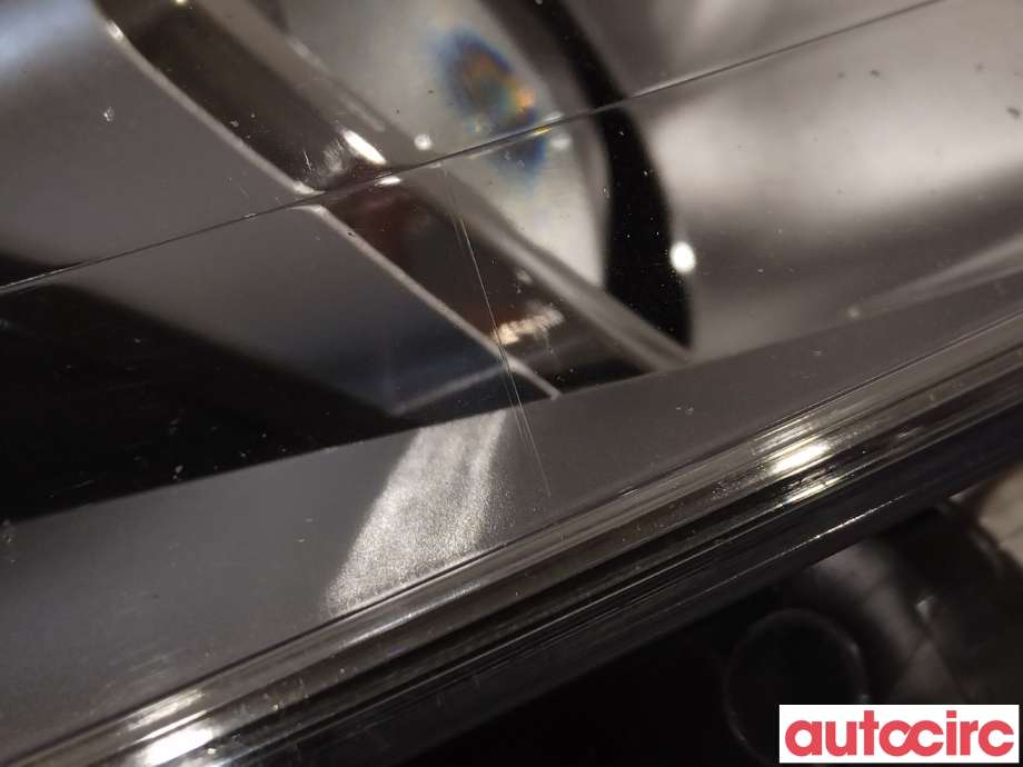 Frontlykt høyre halogen til Peugeot 208 2012-2019 (Type I) (PEUGEOT|9810805880)