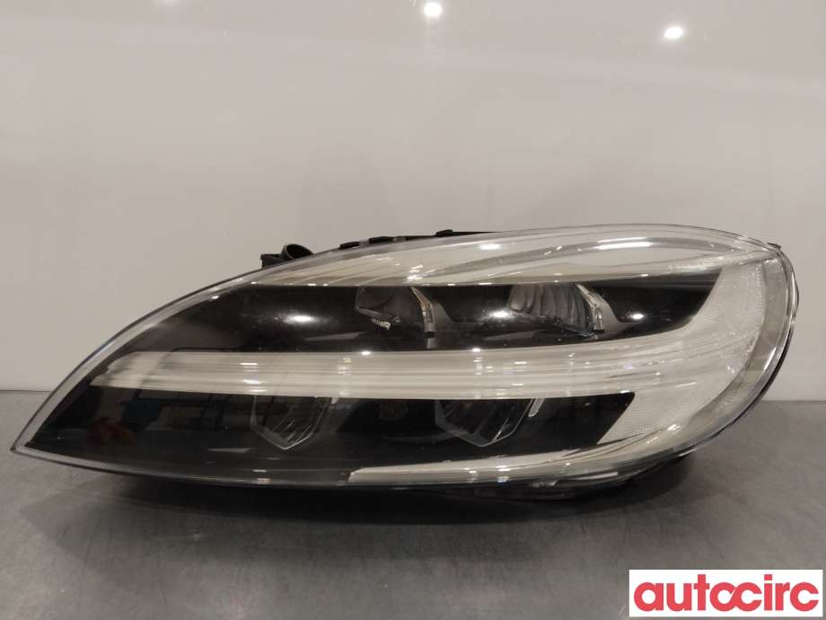 Frontlykt venstre halogen til Volvo V40 2012-2019 (VOLVO|31677026|32228483)