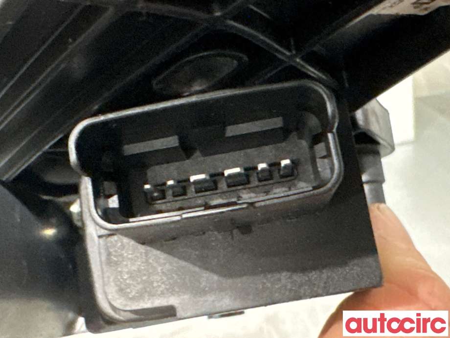 Ruteheis høyre bak til Peugeot 3008 2016-->> (Type II)  (PEUGEOT|9810488480||9830388880)